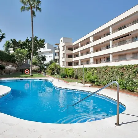 Con Piscina Y Paddel En Guadalmina Alta - Avia 2 3 아파트